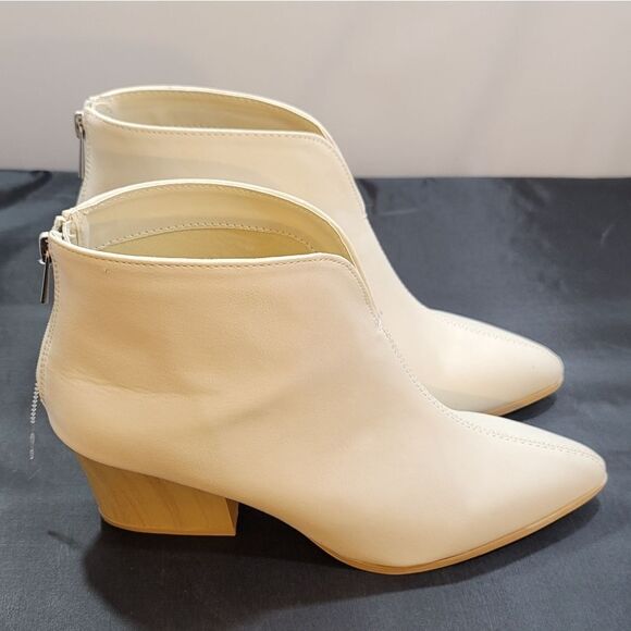 BRAND NEW QUPID POINTED TOE ANKLE BOOTIE - Picture 9 of 15